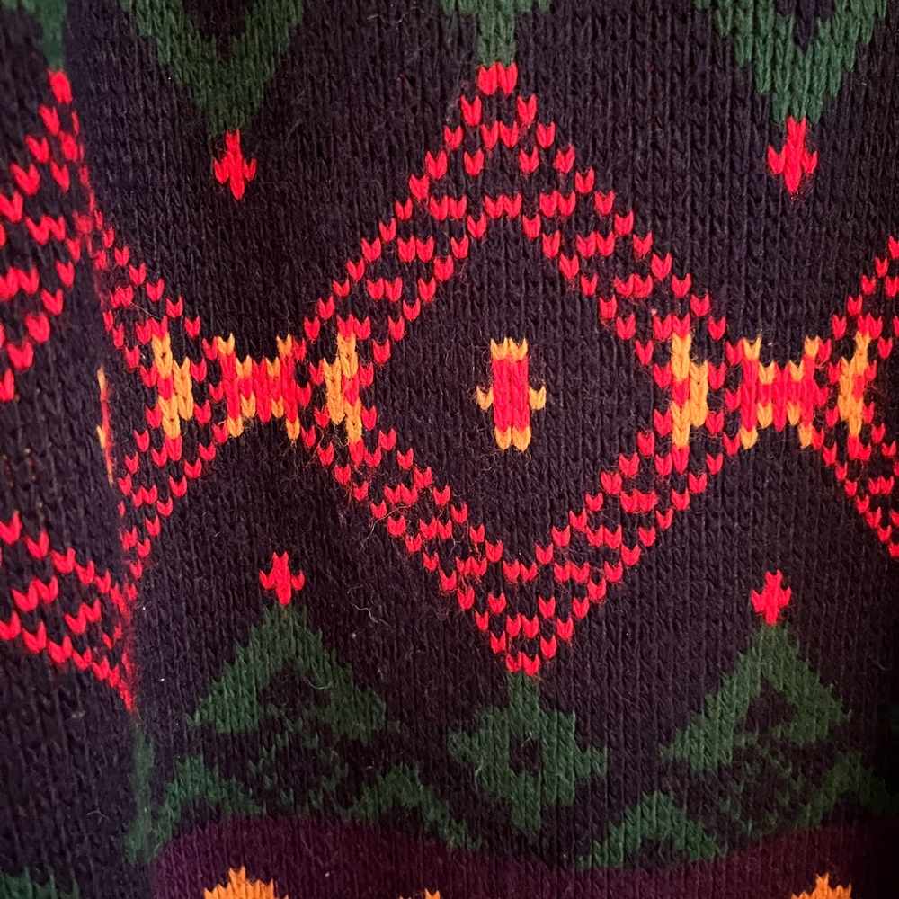 Colorful Patterned Sweater - Picture 3 of 4